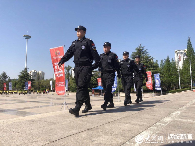 写字楼保安:安全与服务并重的角色